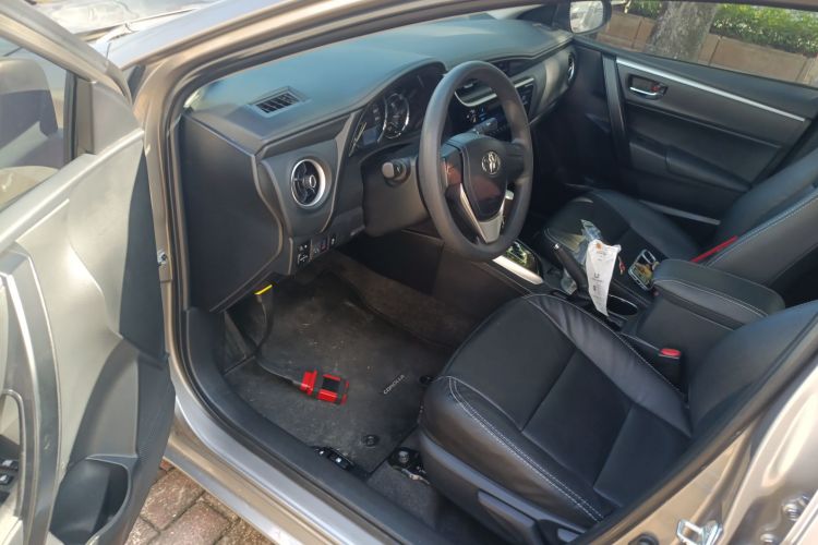 丰田 卡罗拉 2017款 改款 1.2T S-CVT GL中控内饰7003