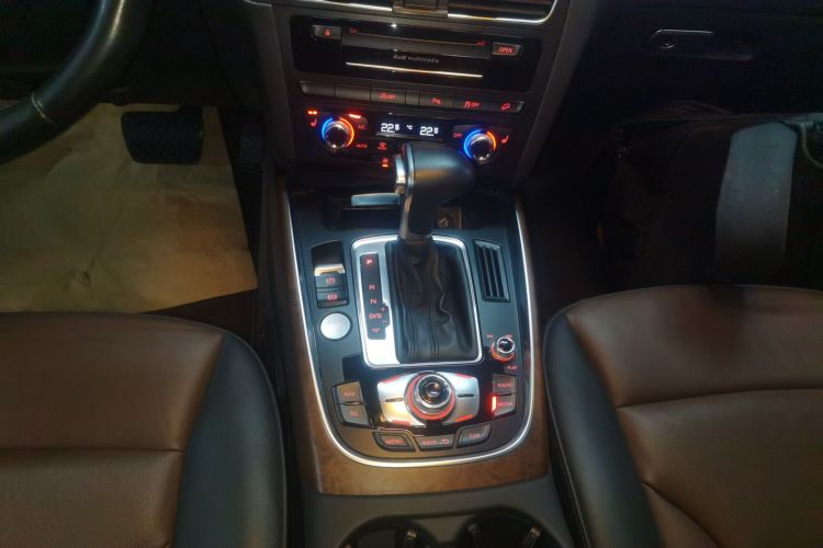 奥迪Q5 2016款 40 TFSI 舒适型局部细节18