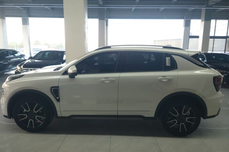 领克01 2023款 2.0TD 两驱型Pro车身外观4