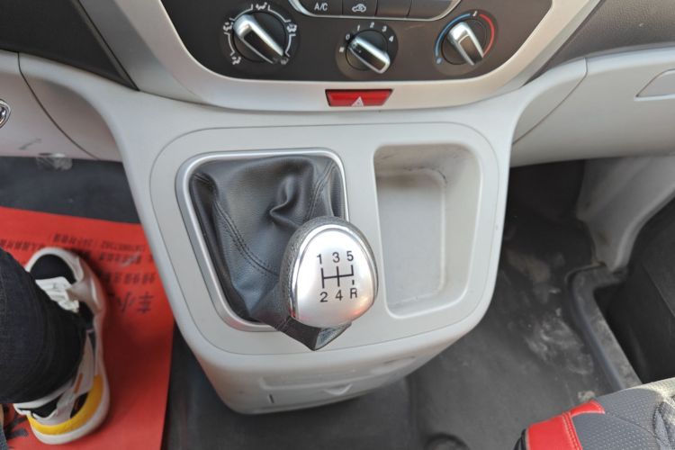 江淮瑞风 瑞风M3 2019款 创客版 1.8L 豪华型中控内饰18