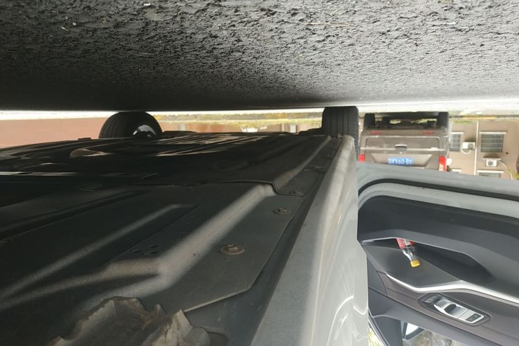 宝马3系 2023款 320Li M运动套装局部细节9002