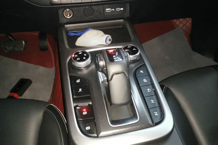 坦克300 2024款 2.0T 征服者中控内饰18