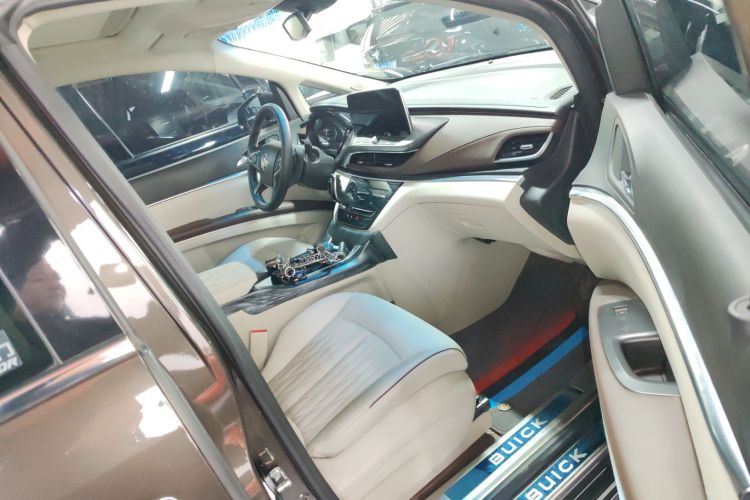 别克GL8 2021款 陆上公务舱 652T 豪华型局部细节41