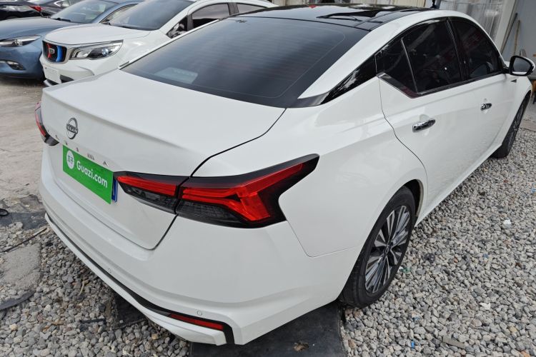 日产 天籁 2022款 2.0L XL-TLS 悦享版车身外观7