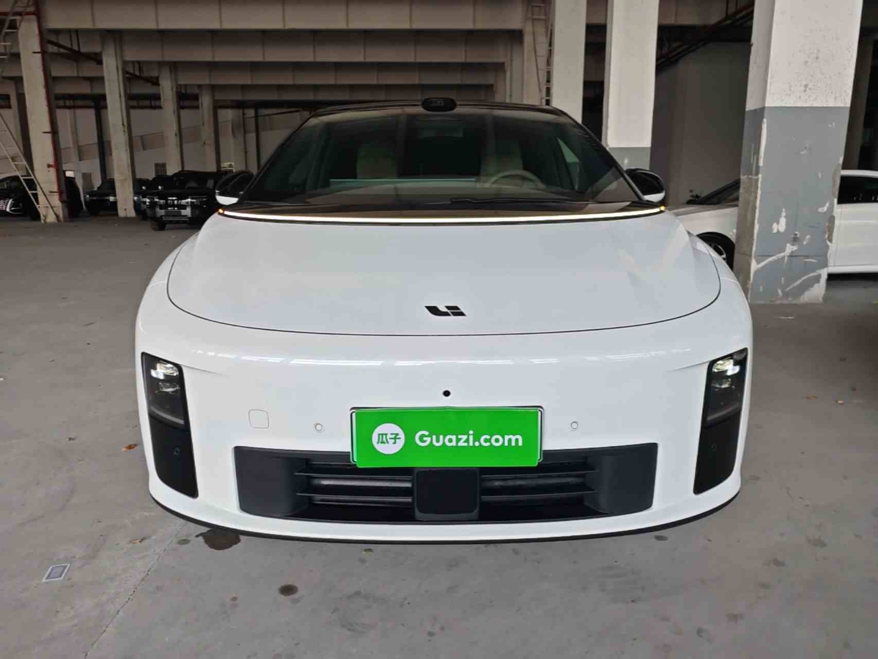 理想汽车 理想i6 2025款 两驱标准版(1)