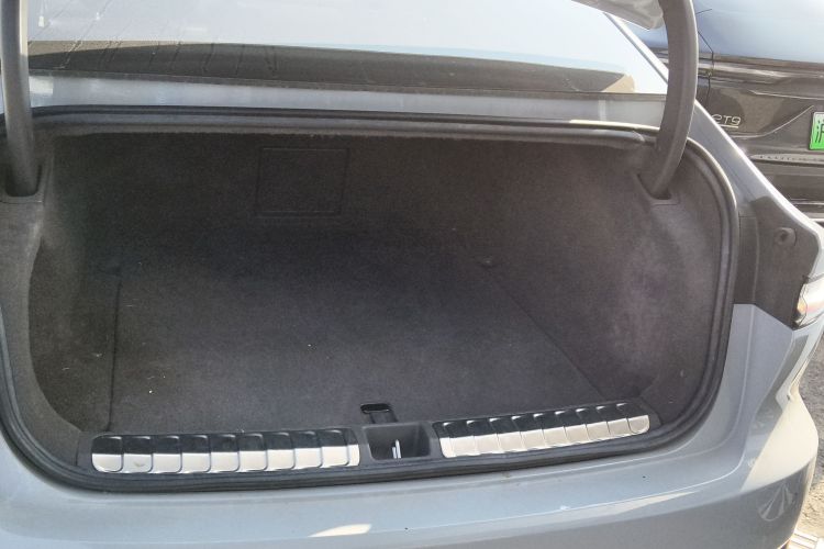 蔚来ET7 2022款 100kWh 首发版机舱底盘23