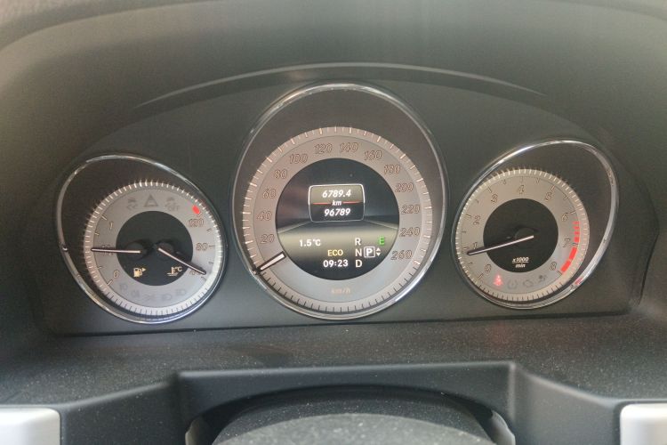 奔驰GLK级 2014款 GLK 260 4MATIC 动感型中控内饰14