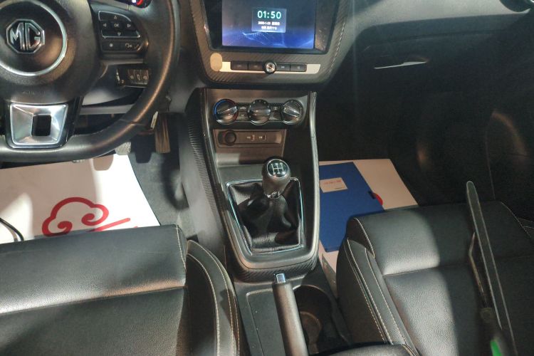 名爵ZS 2017款 1.5L 手动精英版中控内饰18