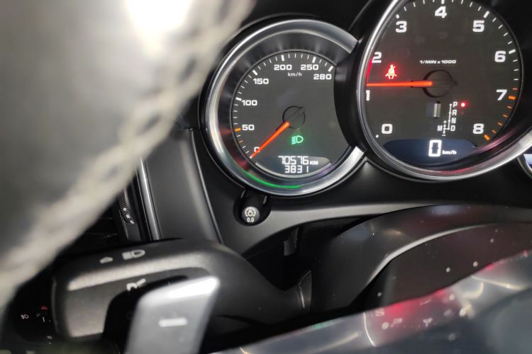 保时捷 2016款 Macan 2.0T中控内饰15