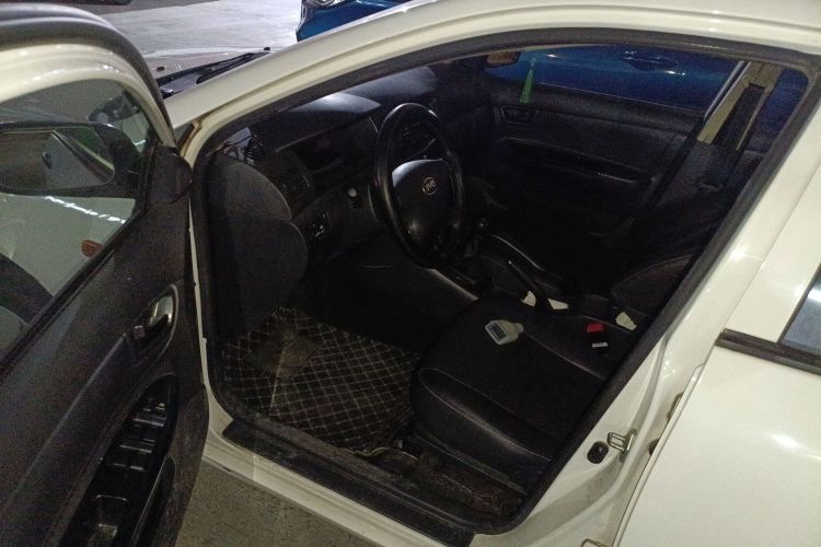 比亚迪F3 2020款 1.5L 手动经典型中控内饰7003