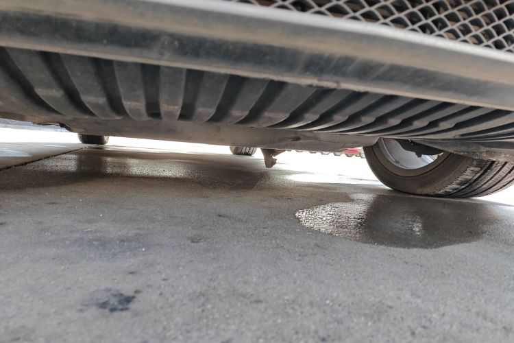 奔驰E级 2015款 改款 E 260 L 运动型局部细节9008