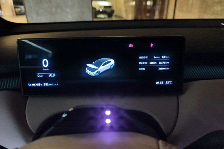 蔚来ET5 2022款 75kWh中控内饰15