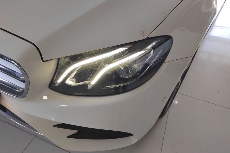 奔驰E级 2019款 改款 E 300 L 运动时尚型局部细节36