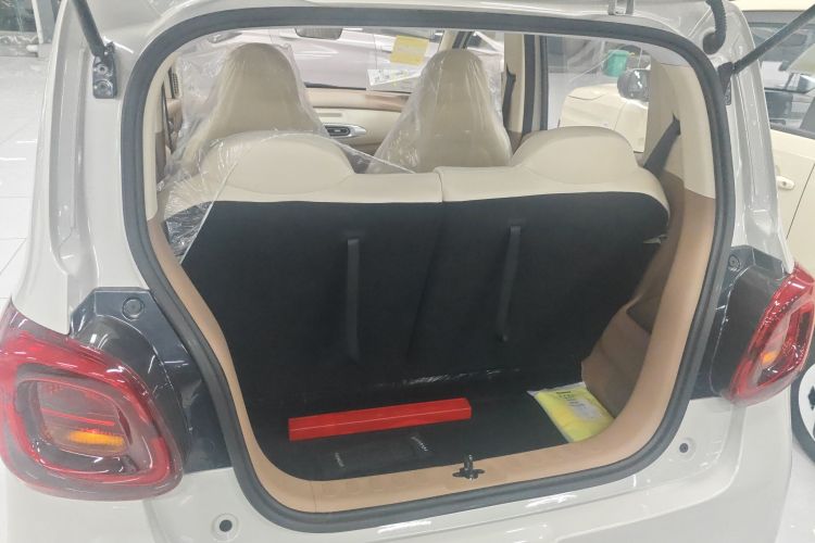 五菱汽车 宏光MINIEV 2025款 四门版 进阶款机舱底盘23