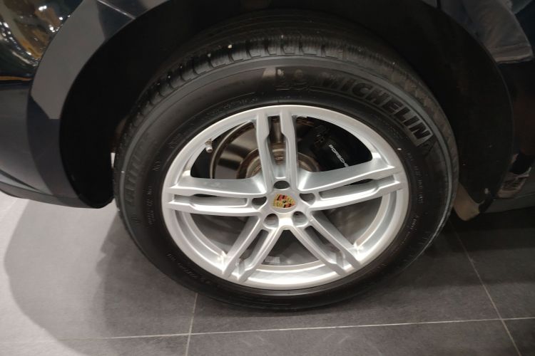 保时捷 2023款 Macan 2.0T车身外观56