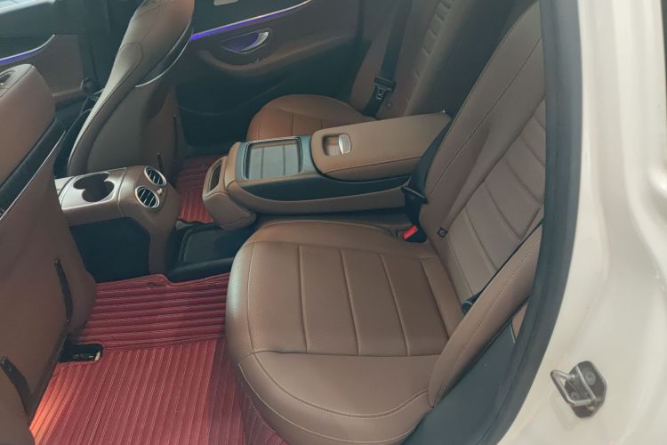 奔驰E级 2020款 E 260 L 运动型中控内饰7004