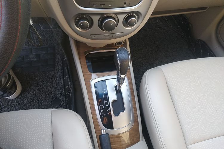 别克 凯越 2015款 1.5L 自动经典型局部细节18