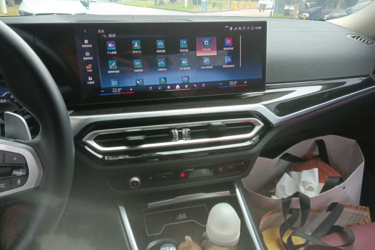 宝马3系 2024款 325Li M运动套装中控内饰16