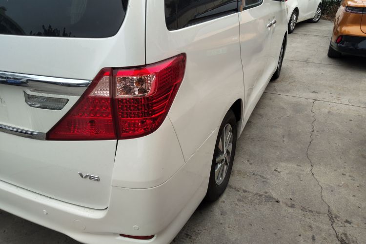 丰田 埃尔法 2012款 3.5L 豪华版车身外观6006