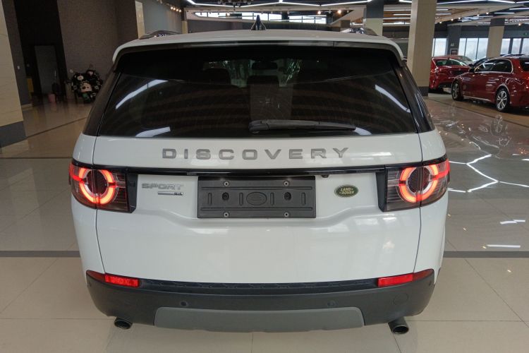 路虎 发现神行 2017款 2.0T SE车身外观6