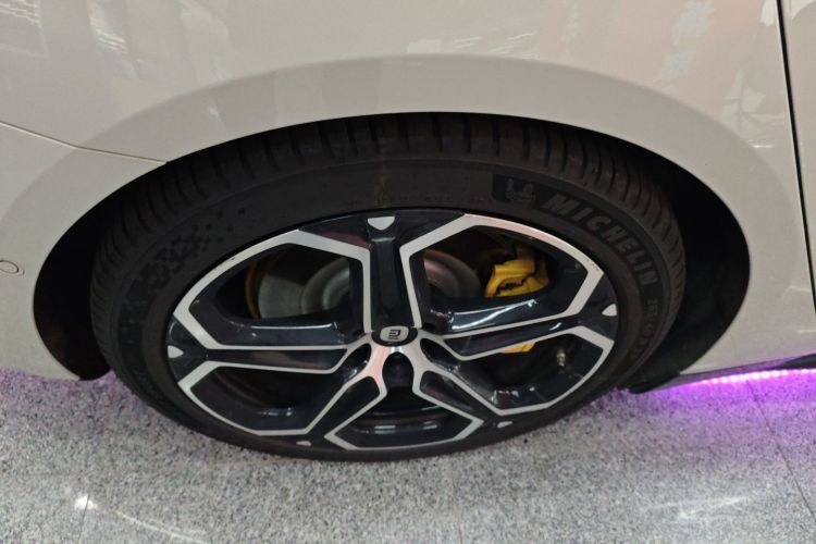 小米汽车 小米SU7 2024款 四驱超长续航高阶智驾Max版车身外观6008