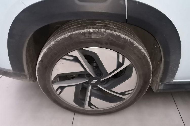 睿蓝汽车 睿蓝7 2023款 605km 猎光车身外观6008