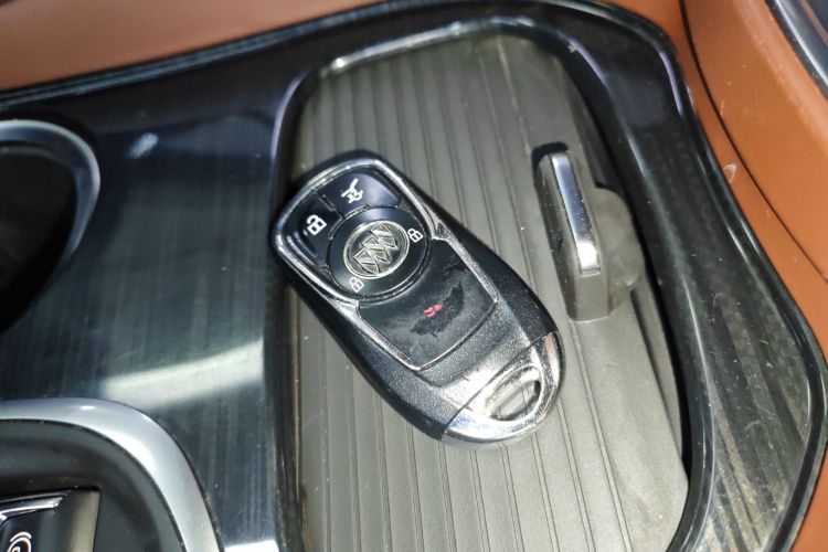 别克 昂科威 2019款 28T 四驱精英型 国VI中控内饰7001