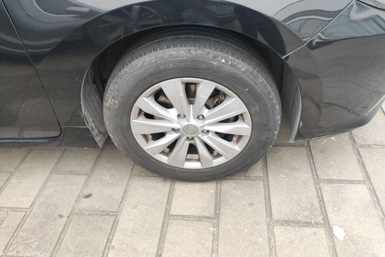 日产 天籁 2016款 2.0L XE 时尚版车身外观10