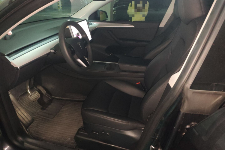 特斯拉 Model Y 2024款 后轮驱动版中控内饰19