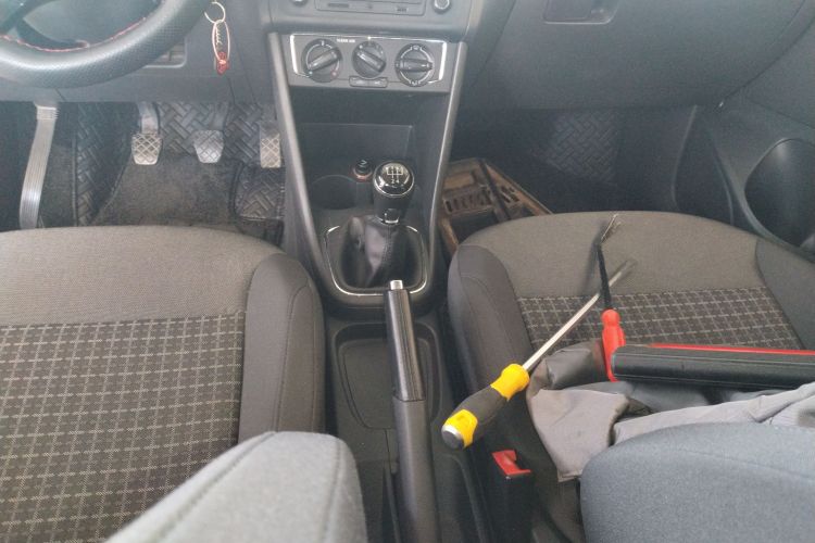 大众 Polo 2016款 1.6L 手动舒适型局部细节18