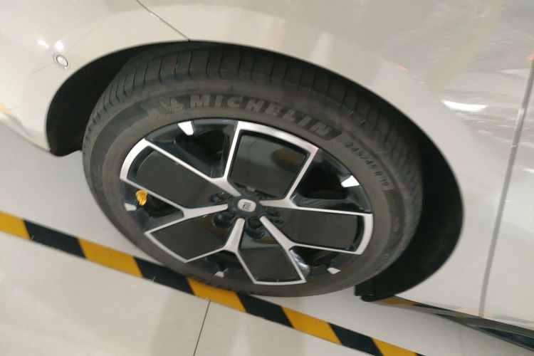 小米汽车 小米SU7 2024款 四驱超长续航高阶智驾Max版车身外观6008