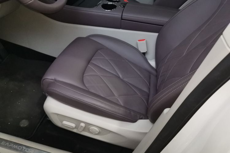 零跑汽车 零跑C11 2024款 增程 300尊享版中控内饰19