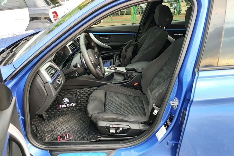 宝马3系 2018款 320i M运动套装局部细节19