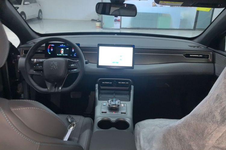 比亚迪 秦PLUS 2025款 DM-i 智驾版 55KM领先型中控内饰7002