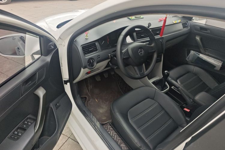 斯柯达 昕锐 2016款 1.4L 手动前行版中控内饰20