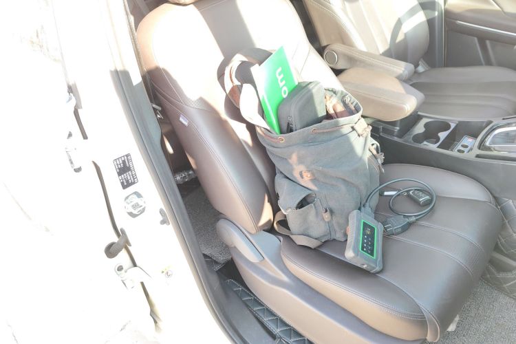 广汽传祺 传祺M6 2019款 270T 自动豪华版（六座）国V局部细节41