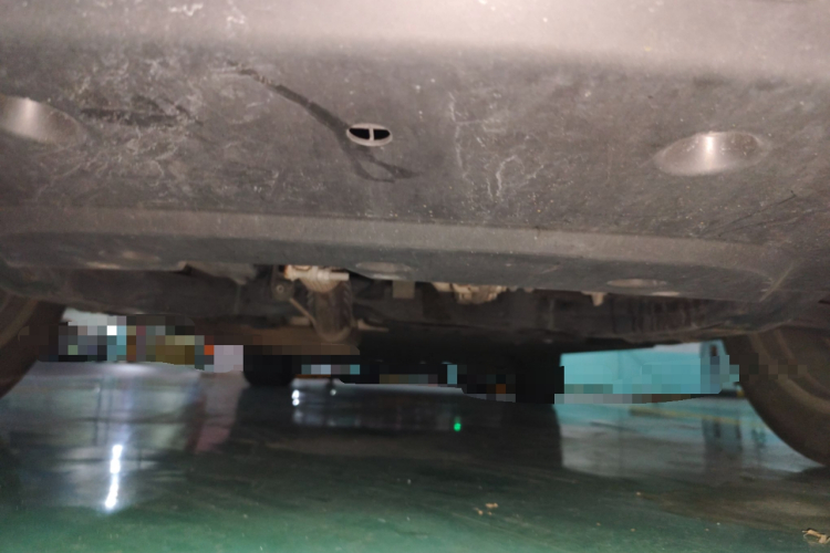 理想汽车 理想ONE 2020款 增程6座版局部细节9008