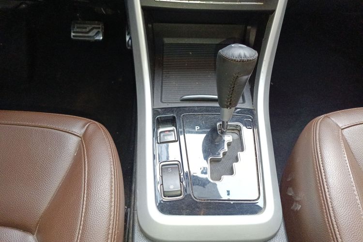 陆风X5 2016款 Plus 1.5T CVT创领版局部细节18