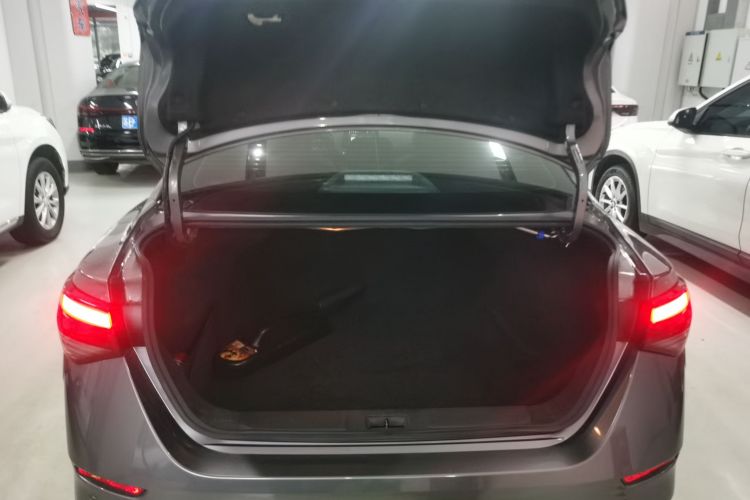 日产 轩逸 2021款 1.6L XL CVT悦享版机舱底盘23