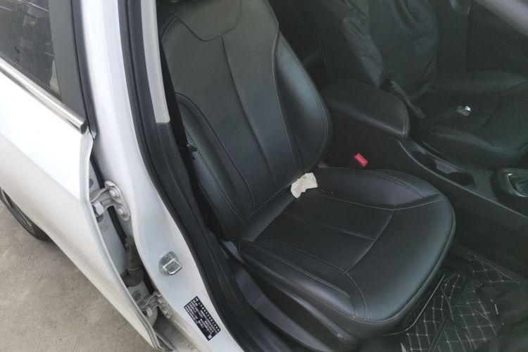 别克 阅朗 2019款 18T 自动互联精英型 国VI局部细节41