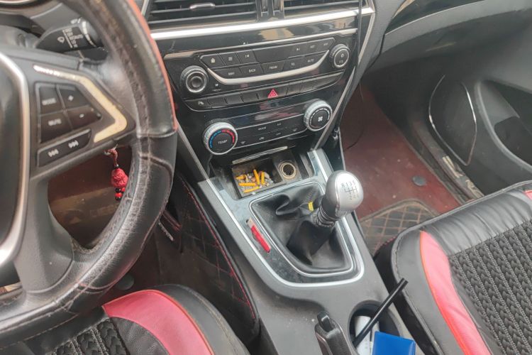 猎豹汽车 猎豹CS10 2015款 2.0T 手动卓越型中控内饰18