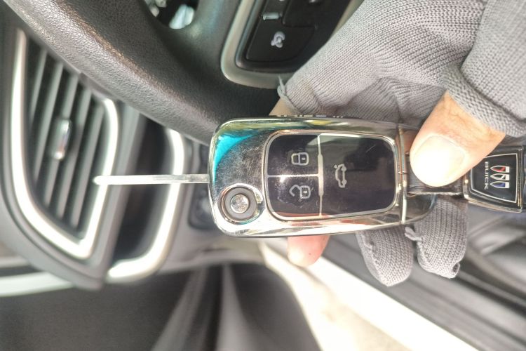 别克 英朗 2021款 改款 典范 1.5L 自动精英型中控内饰7001