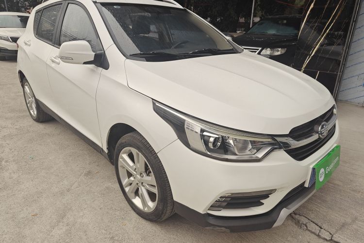 一汽 骏派D60 2017款 1.5L 手动豪华型车身外观3