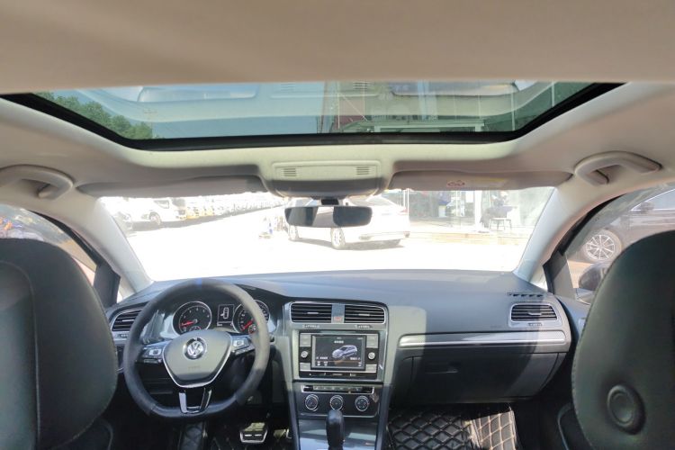 大众 高尔夫 2018款  230TSI 自动豪华型中控内饰22