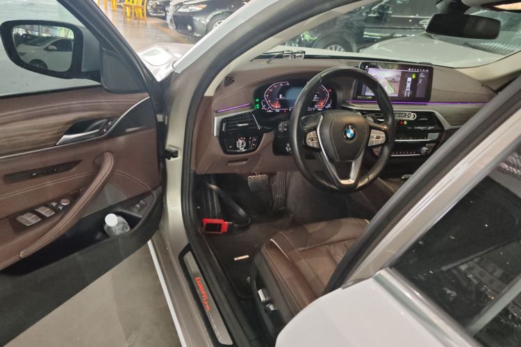 宝马5系 2021款 530Li 领先型 豪华套装中控内饰20