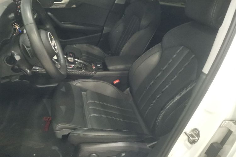 奥迪A4L 2020款 40 TFSI 时尚动感型中控内饰19