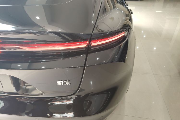 蔚来ET5 2024款 75kWh车身外观9