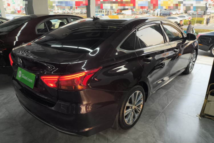 长安 睿骋CC 2018款 1.5T 自动智雅型 国V车身外观7