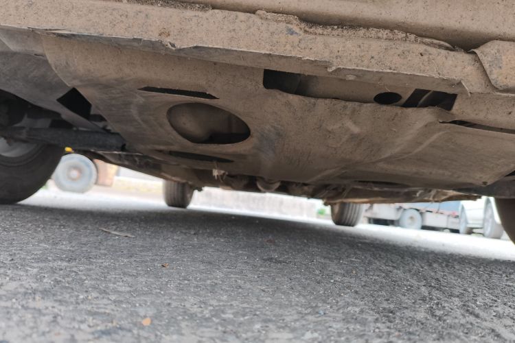 吉利汽车 帝豪 2019款 领军版 1.5L CVT豪华型 国VI局部细节9008