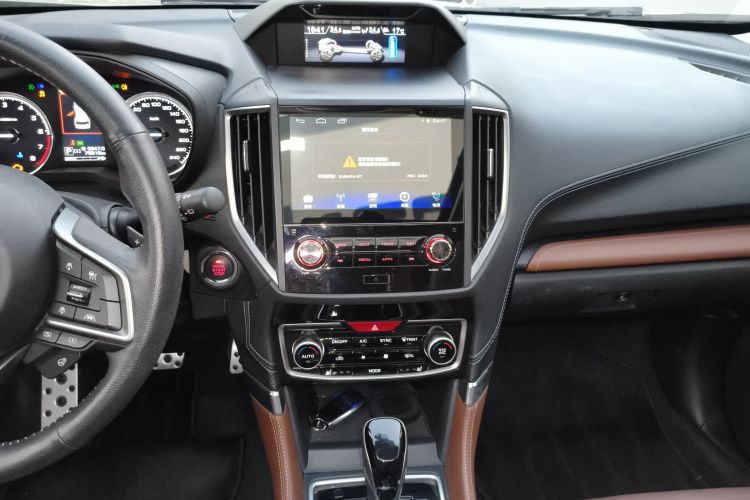 斯巴鲁 森林人 2019款 2.0i 智擎旗舰版EyeSight中控内饰16